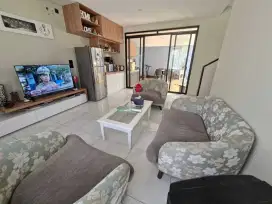 Jual Rumah Bagus Full Furnish di Kota Baru Parahyangan, Punawangi