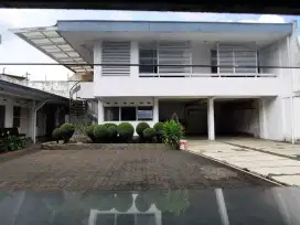 Ruang Usaha Luas Strategis di Sayap Riau Bandung