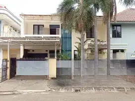 Rumah 2lt 10x20 200m type 4KT Taman Modern Cakung Jakarta Timur