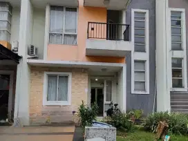 DIJUAL Rumah 2 Lantai Siap Huni di Cluster New Jasmine Gading Serpong