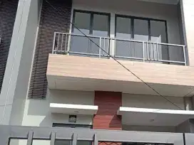 Dijual Rumah Cantik & Nyaman Di Mekarwangi