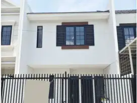 Jual Cepat Rumah Baru 2 Lantai 200 Meter Dari Raya Kenjeran