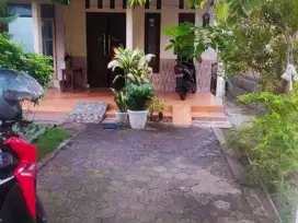Rumah Kelurahan Bicak Kecamatan Trowulan Kabupaten Mojokerto
