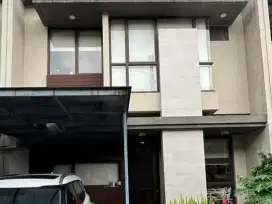 Dijual Rumah Lokasi Strategis di Cluster Askara BSD, Tangerang Selatan