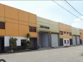 GUDANG DI PERGUDANGAN TAMAN TRITAN SIDOARJO, STRATEGIS