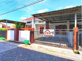Rumah Cantik Berpagar Siap Huni di Banyuanyar Banjarsari Solo kota