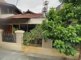 Y325 Rumah 1,5 Lantai 239 m Murah di Cempaka Putih Timur Jakarta Pusat