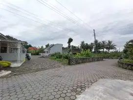 RUMAH MODERN LUAS DI SLEMAN DEKAT WISATA IBARBO PARK