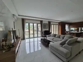Luxury Rumah Vila Dengan Luas Tanah Besar Di Sayap Hegarmanah, Bandung