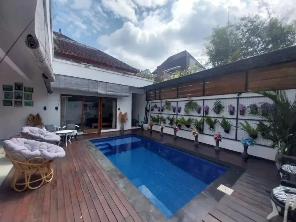 Disewakan Villa Minimalis Daerah Canggu, Bali