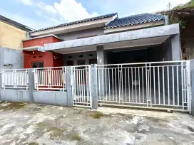 rumah bersih terawat siap huni dekat luwes gentan