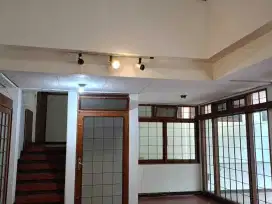 Disewakan rumah di terusan Sutami cocok untuk cafe