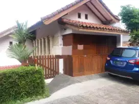 Murah Rumah Villa Nyaman di Cihanjuang Lembang