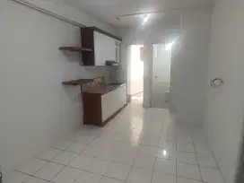 Dijual Apartemen Kelapa Gading Nias 2 Kamar Semi Furnish SHM Murah