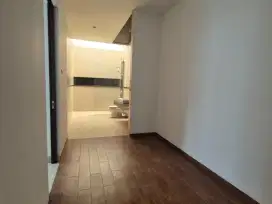 DISEWAKAN RUMAH SUTERA OLIVIA ALAM SUTERA SEMI FURNISH