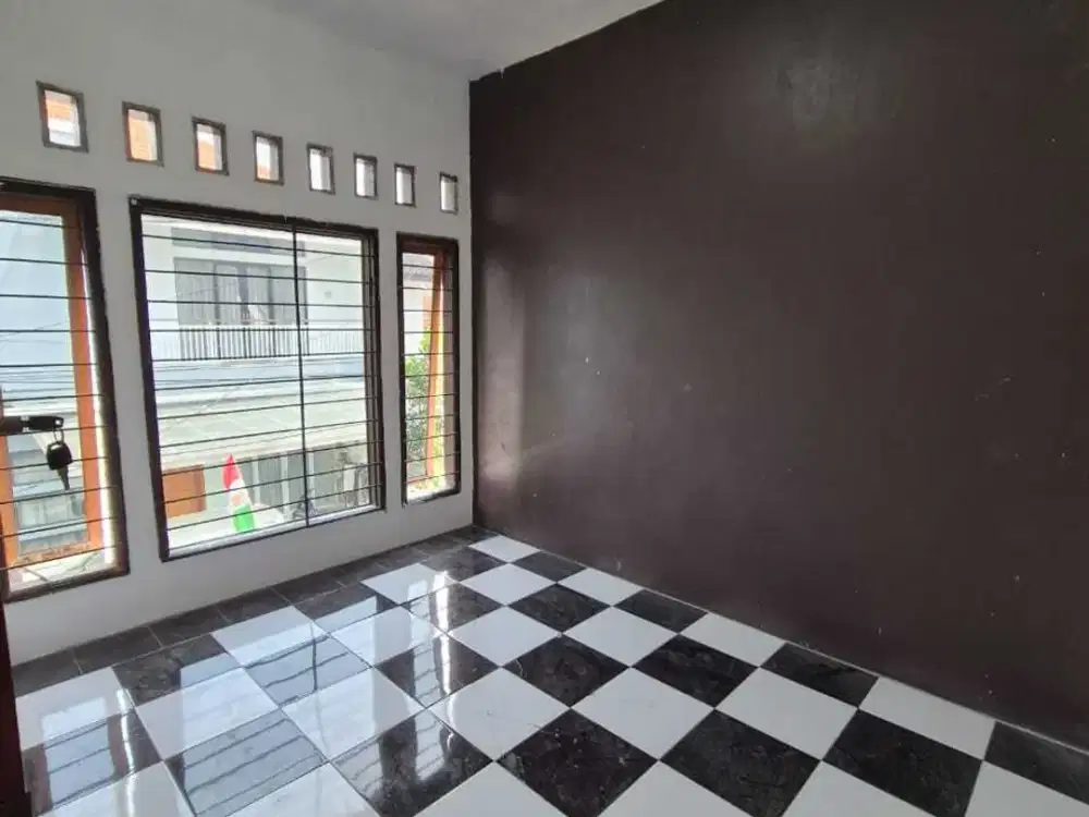 Rumah Minimalis Sudah Renov di Sayap Buah Batu Bandung