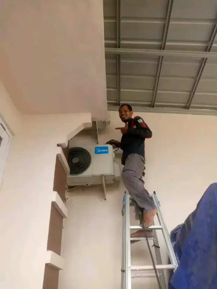 Servis AC cuci AC bongkar pasang ac