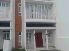 DIJUAL RUMAH MEWAH BARU 2 LANTAI STRATEGIS SIAP HUNI (CC) KOTA BANDUNG