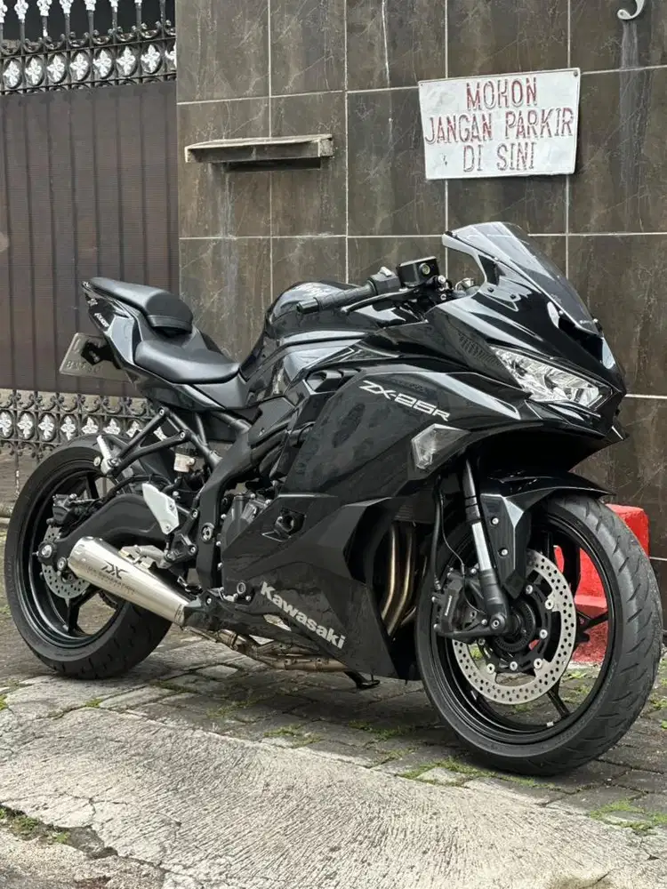 ZX25R Non ABS Hitam TFT Upgrade Quick Shifter OEM Mulus Jatim