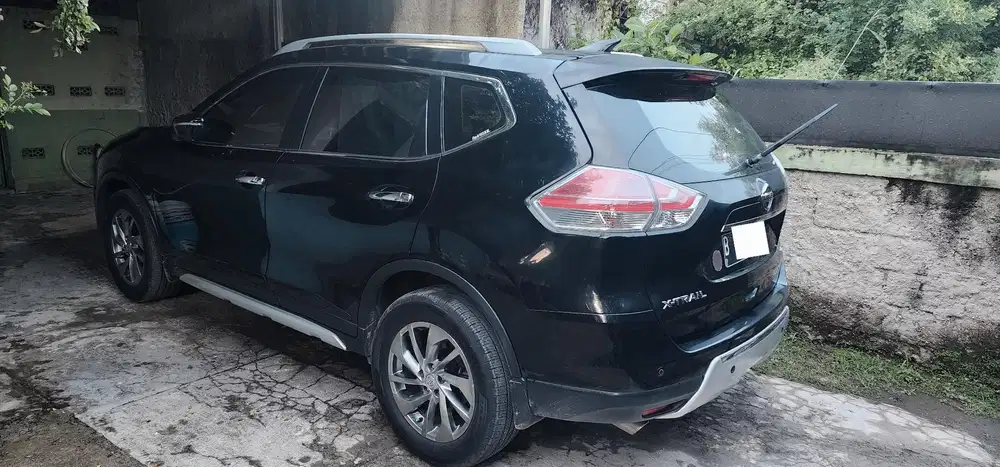 Nissan X-Trail 2016 2.5 Bensin CVT/AT Pajak Panjang