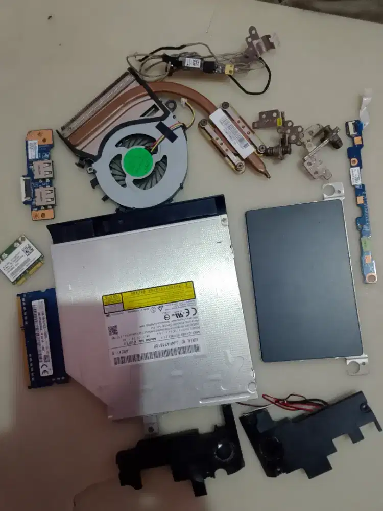 Dijual part laptop sony viao (semua part di foto) Rp. 100. 000