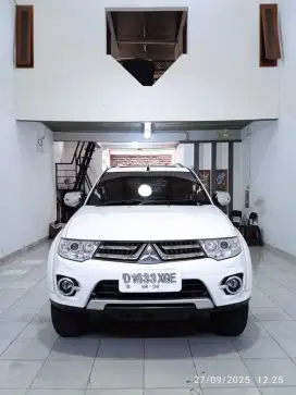 Bismillah numpang jual Pajero DAKAR. Th 2014.putih no D.