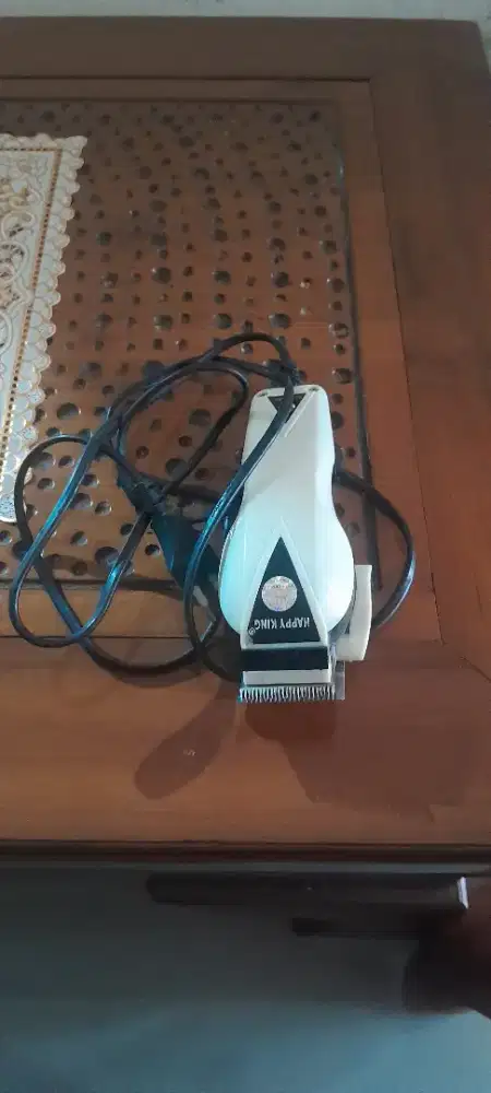 Jual alat cukur rambut warna putih gak bisa jauh-jauh