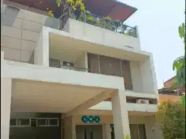 Dijual Rumah Dua Lantai Raffles Hillss Cibubur