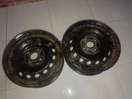 Velg bekas sigra r14