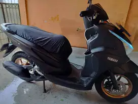 Yamaha FreeGo 125 S Connected 2024 Hitam
