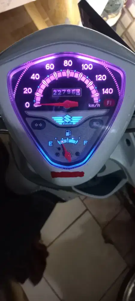 Suzuki Lets Antik Pink Putih