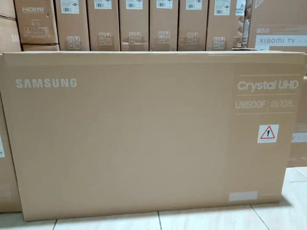 Samsung smart tv 43 inch layar 4K UHD