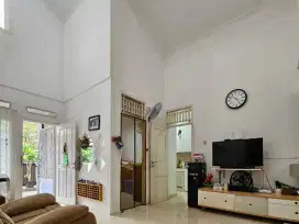 Rumah cantik semi furnished 1 lantai di bintaro sektor 9