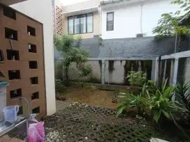 Rumah cantik siap huni dalam cluster discovery bintaro sektor 9