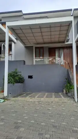 Rumah lux view menawan kawasan sejuk di Bali Garden View cigadung dago