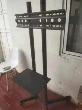 Bracket standing tv