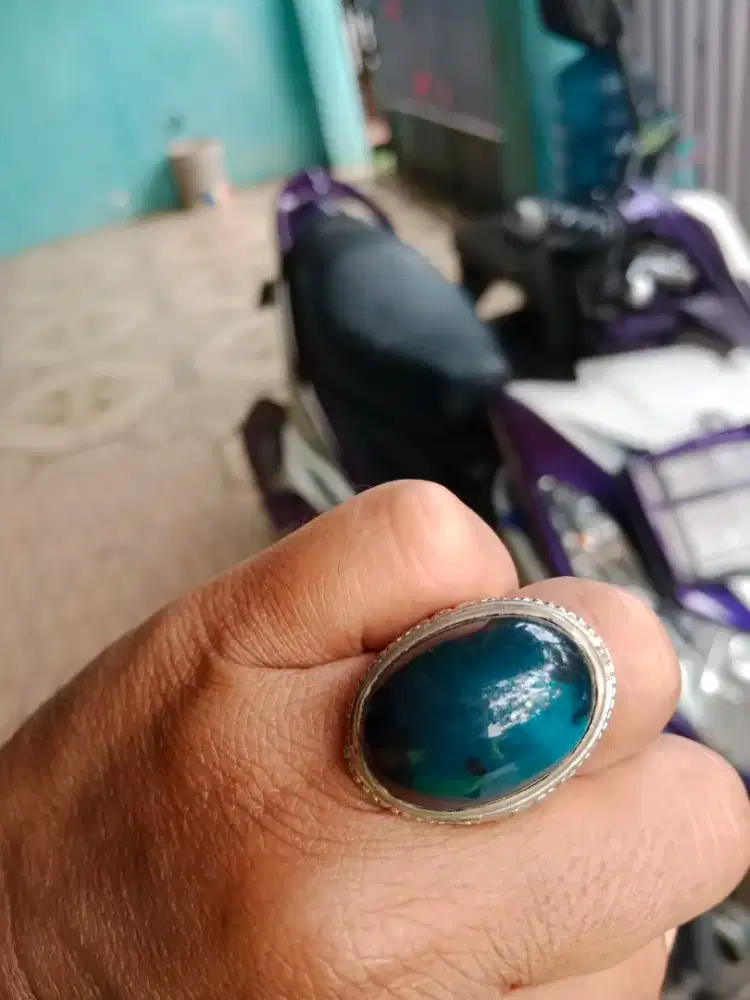 Bacan Doko Bahan Glass