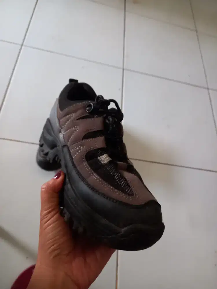 Jual sepatu outdor