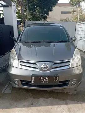 Dijual Cepat, Nissan Grand Livina XV A/T 2011