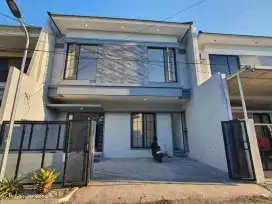 Baru Gress‼️Rumah Klampis Semolo Barat