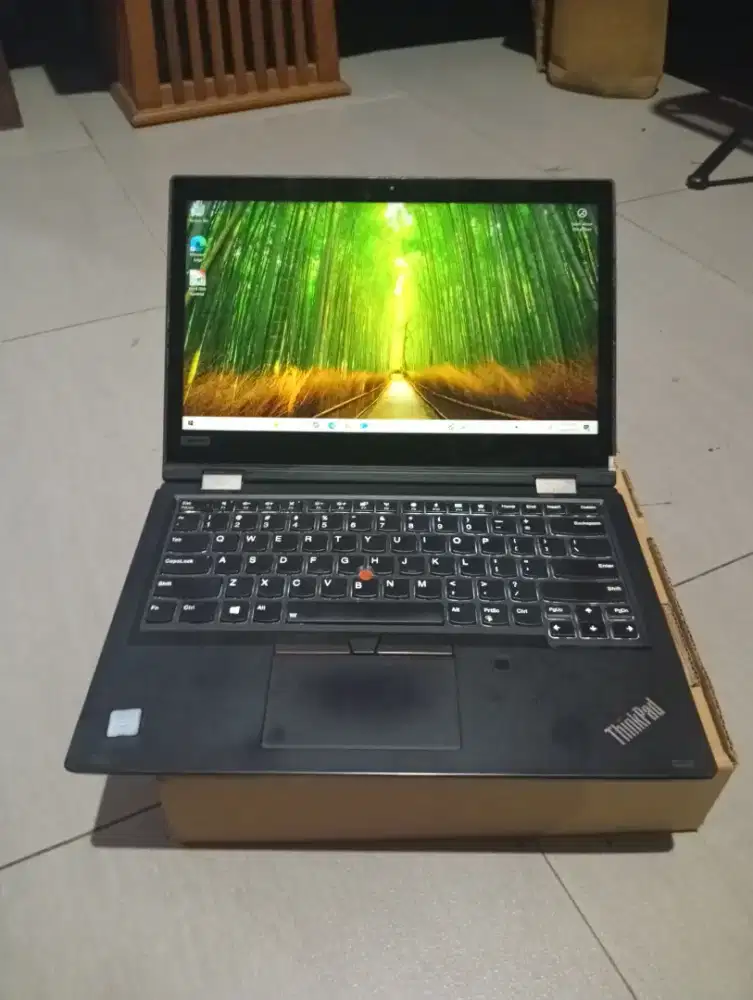 Thinkpad Yoga  L380 core i7 gen 8 Ram 8 ssd 512