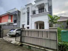 DIJUAL RUMAH BAGUS SIAP HUNI KOMPLEK LEBAK LESTARI INDAH LEBAK BULUS JAKSEL.