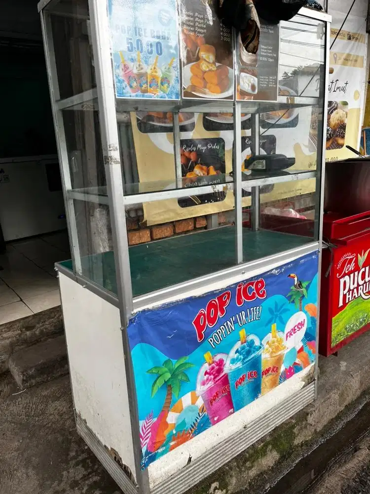 Etalase bekas kaca