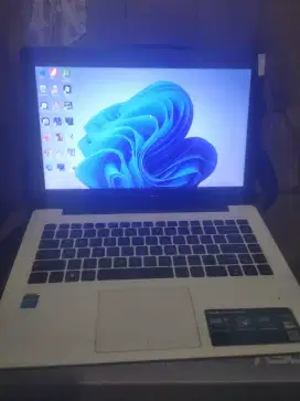laptop asus x453m normal fullset siap pakai.