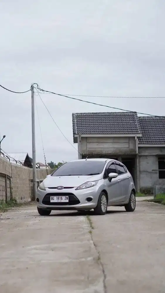 Ford Fiesta 1.4 Silver Automatic Low KM