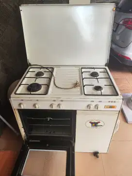 Stand Cooker 4 Tungku dan Grill ITALINA