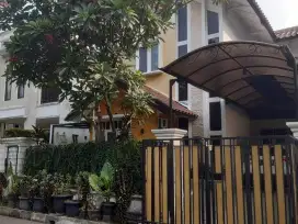 Rumah Komplek Elit Tanjung Barat dekat Aeon