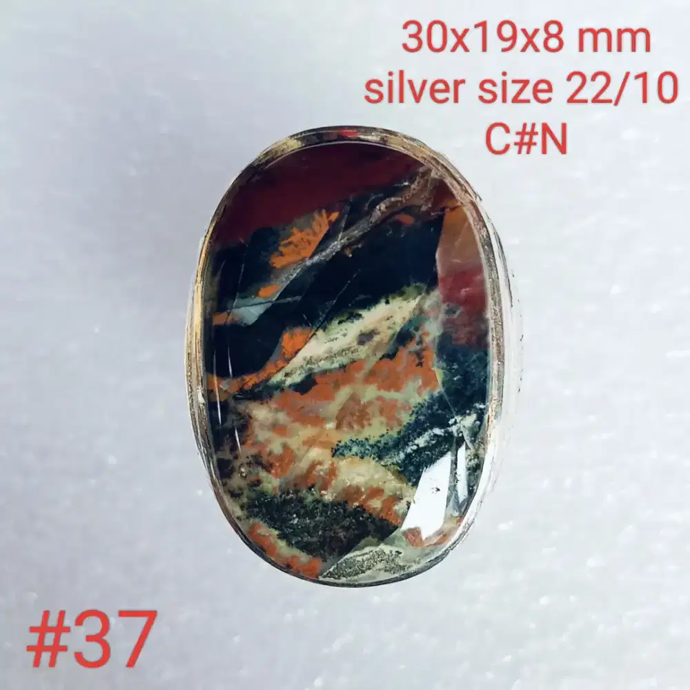 Cincin perak, batu pancawarna Garut motif gambar