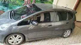 Jazz Rs 2010 Abu abu
