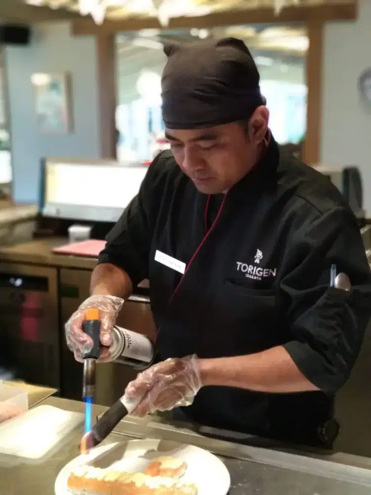 Chef japanese,teppan,yakitori,sushi men
